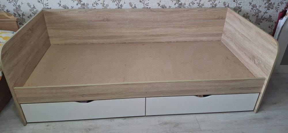 Продам кровать 90×200