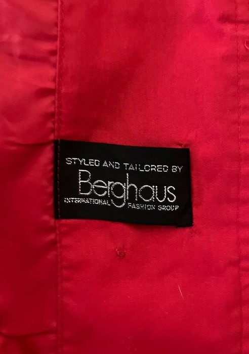 Плащ Berghaus стильный