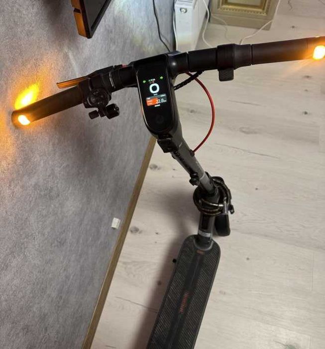 Электросамокат ninebot F3