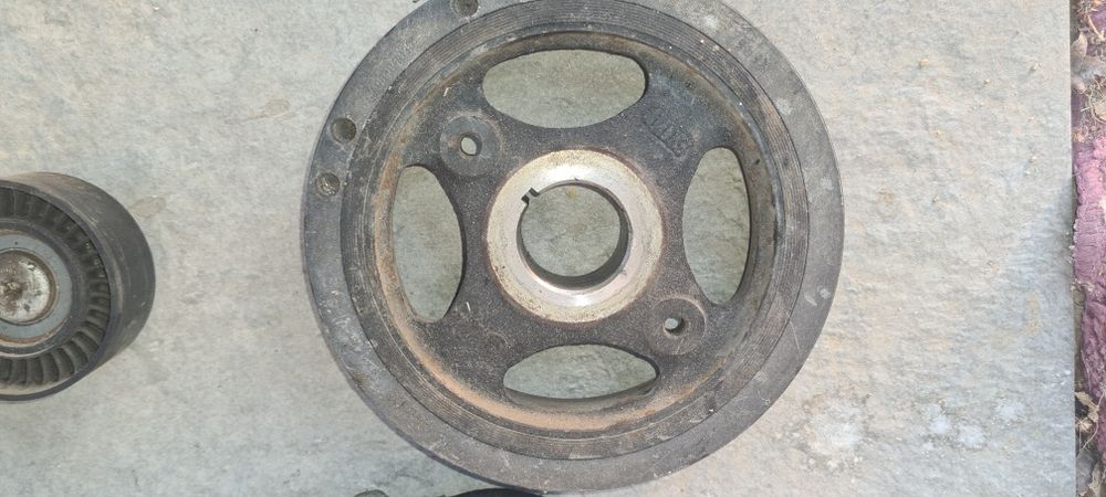 Turbina,fulie vibrochen,rampa injectoare Toyota Avensis T 27 ,mot 2,2D