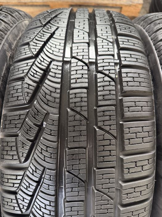 # Jante originale NOI Sebring VW Tiguan cu anvelope de iarna 235/55 18