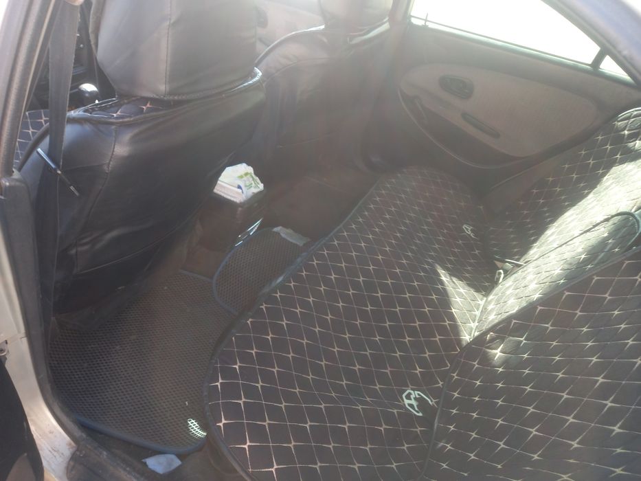 Продаю машину Mitsubishi carisma