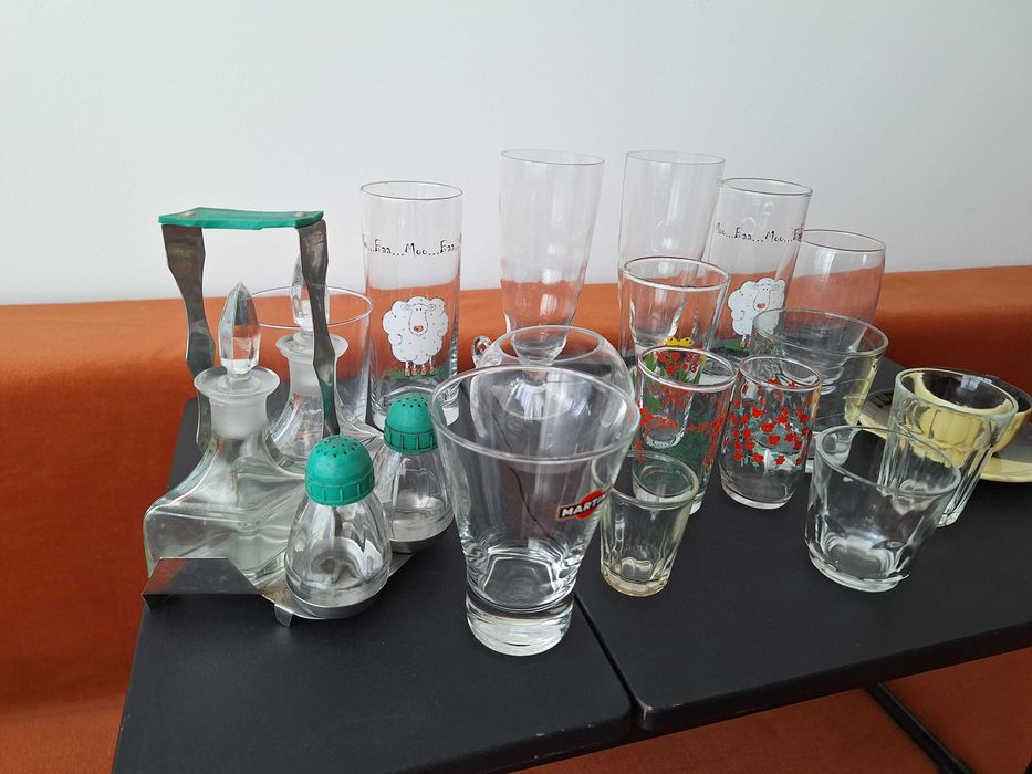 Lot cu pahare si accesorii bucatarie, buc = 26