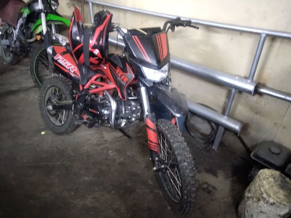 Продам питбайк TTR 125.