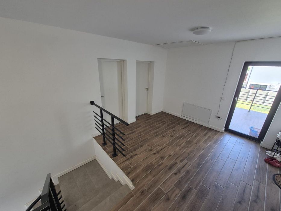 Casa/Bloc nou cu 8 Apartamente inchiriate complet pretabil Azil/Gradinita/Birouri Locatie Premium Mosnita Noua