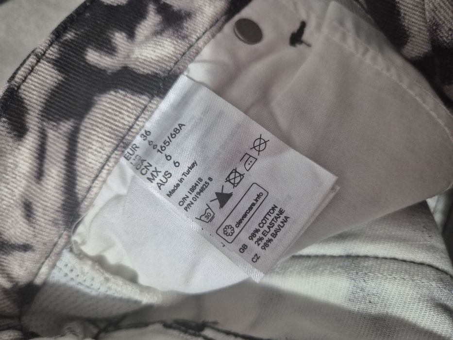 Blugi Isabel Marant pour H&M – imprimeu alb-negru, stil biker, mărimea 36