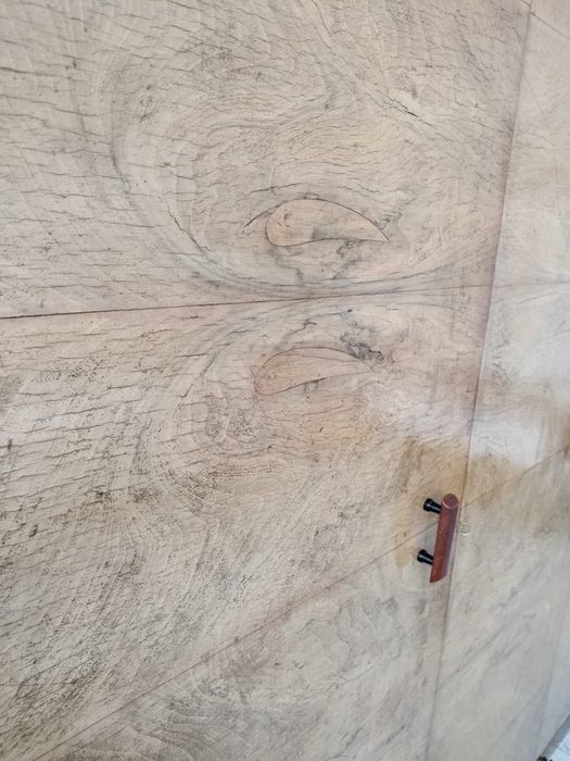 Античен гардероб