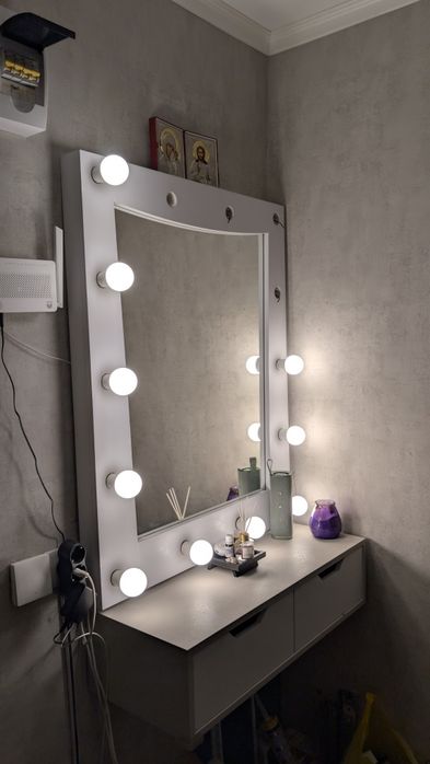 Зеркало с подсветкой