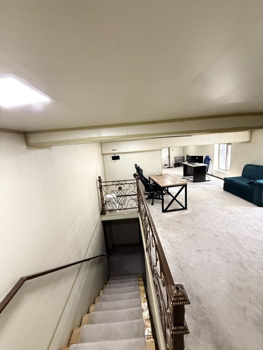 Mirzo Ulug‘bek tumanida 132 m² tayyor ofis / podval 2 qavatli