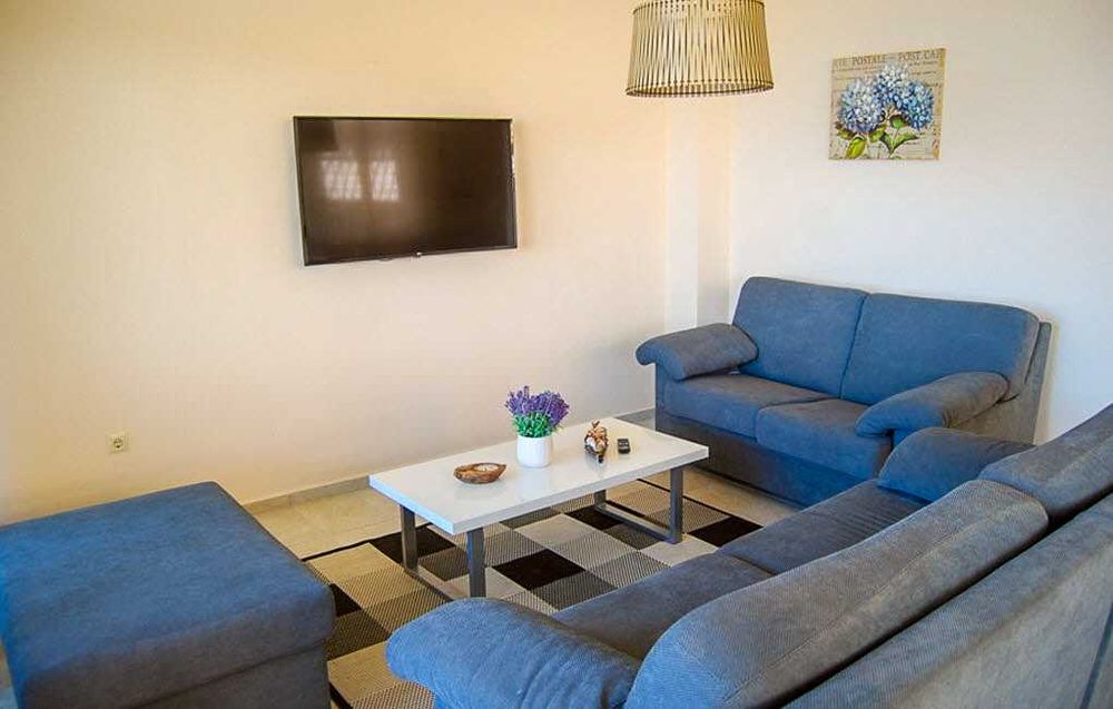 Луксозна вила на плажа в Лозенец