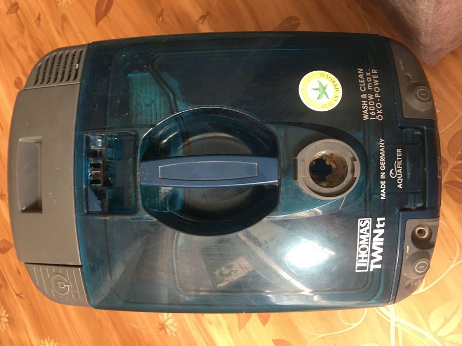 Моющий пылесос б/у