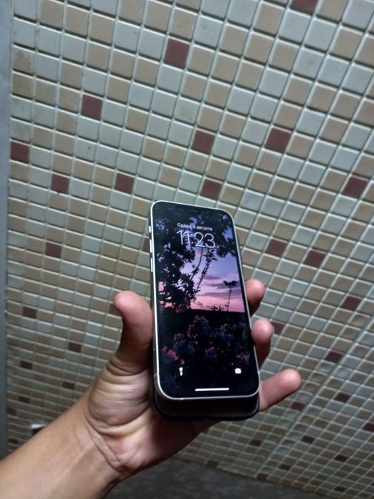 Iphone 12 mini.