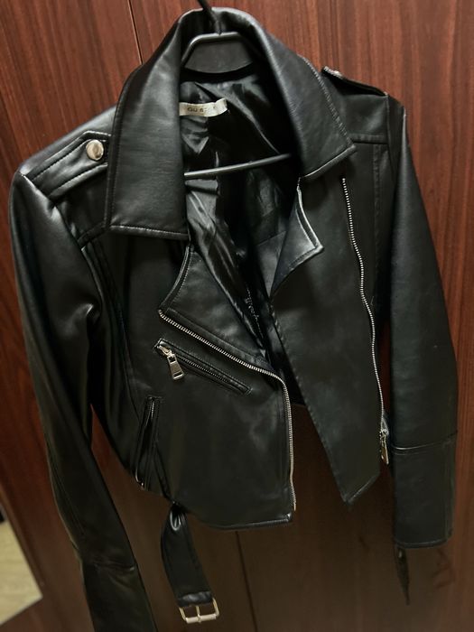 Продам куртку весна осень