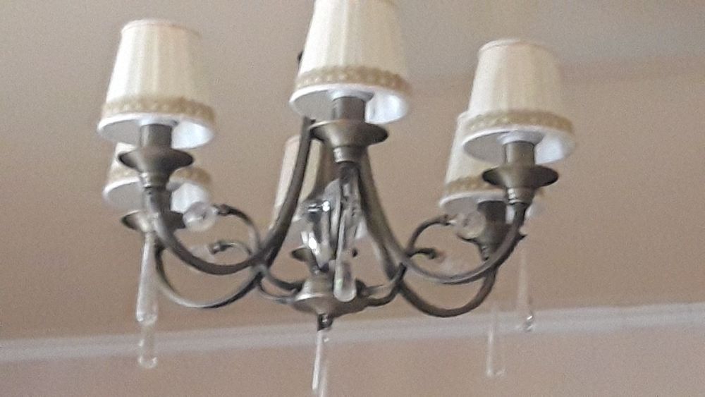 Люстра 6 рожковая, б/у, в отличном состояний.