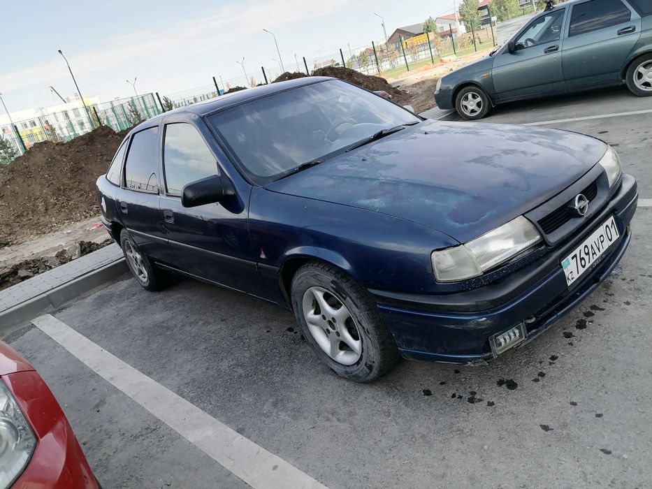 Опель вектра А в хорошем состоянии.