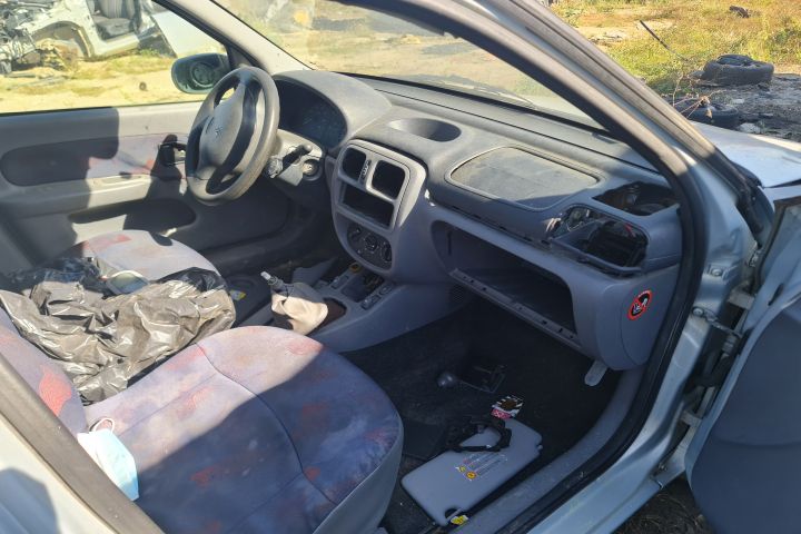 Piese Renault Clio 2000 1.4 MT (98 hp)