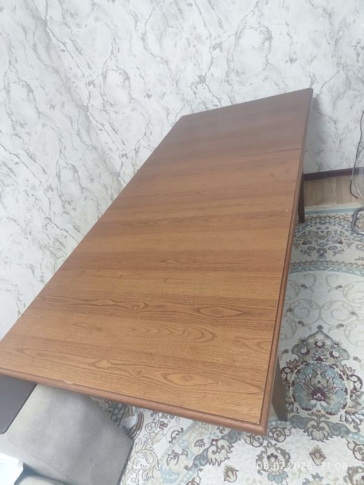 Продам стол из натурального дерева