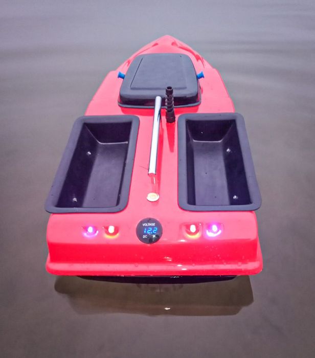 Лодка за захранка