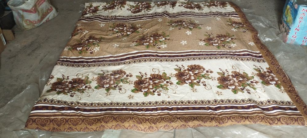 Продам матрасы и подушки.