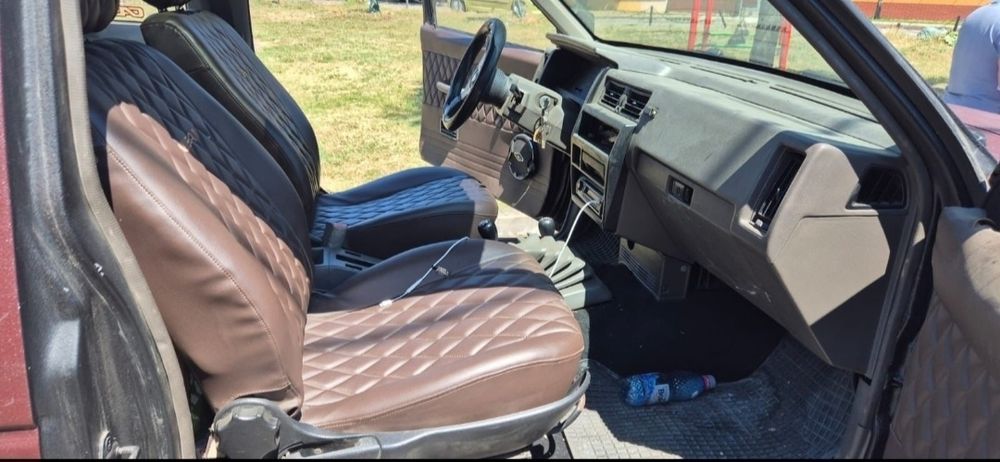NISSAN King Cab D21/ Navara pret 6300 E neg