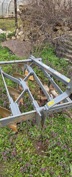 Продавам лозаро овощарски плуг