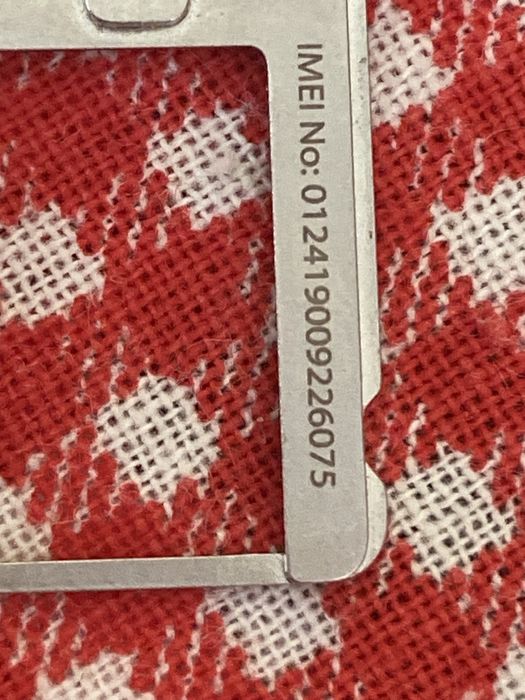 Iphon 4 blocat. Iphon 4 de piese / recarosare