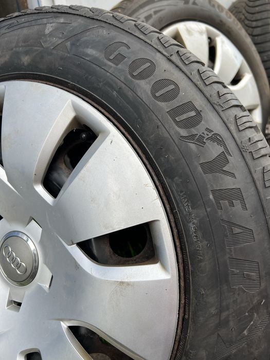 Vand 4 jante cu cauciucuri de iarna