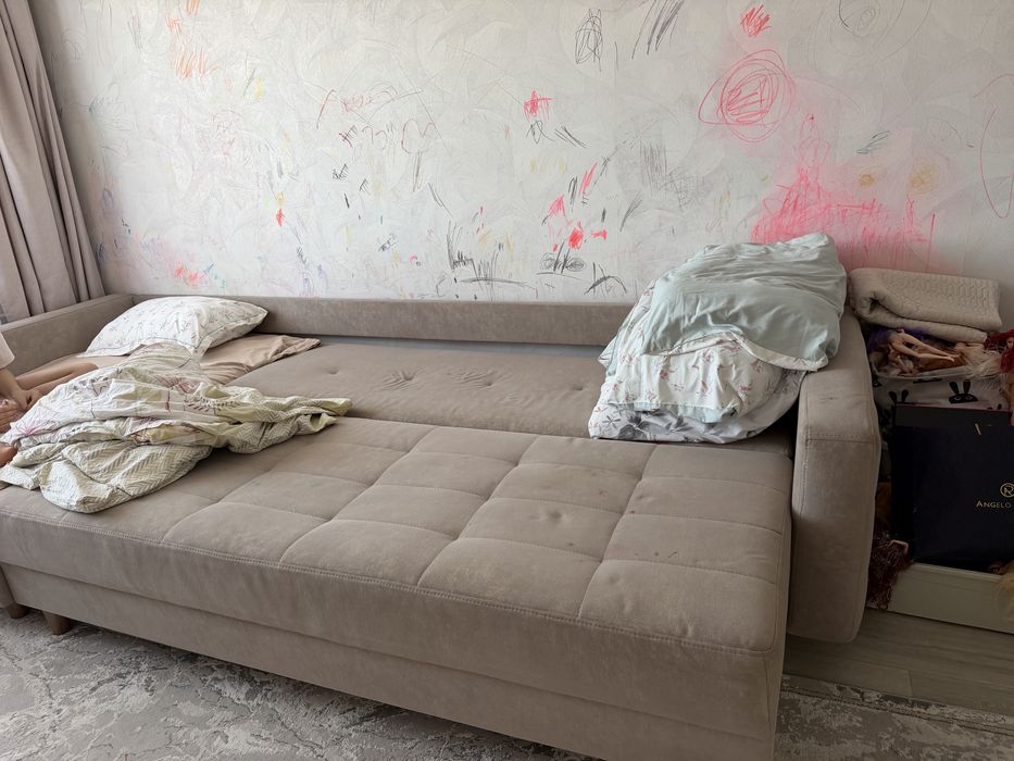 Продам диван срочно