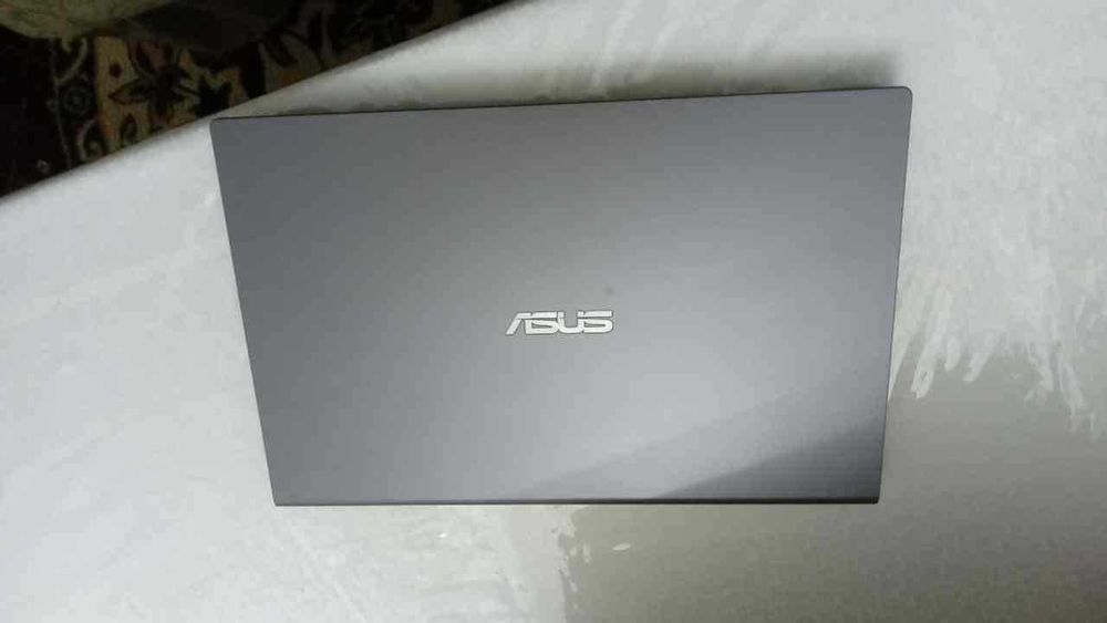 Asus Laptop CPU: Intel I3-8145 U/BGA
HDD: 1 TB 54R