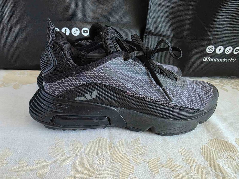 NIKE 2090 маратонки