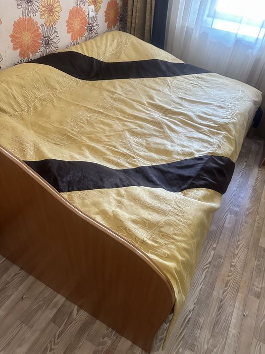 Продам тахту в отличном состоянии