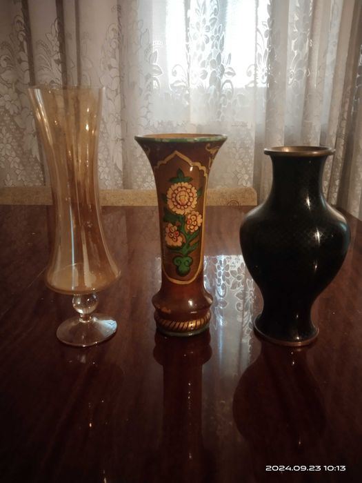 Вазы и вазочки для цветов