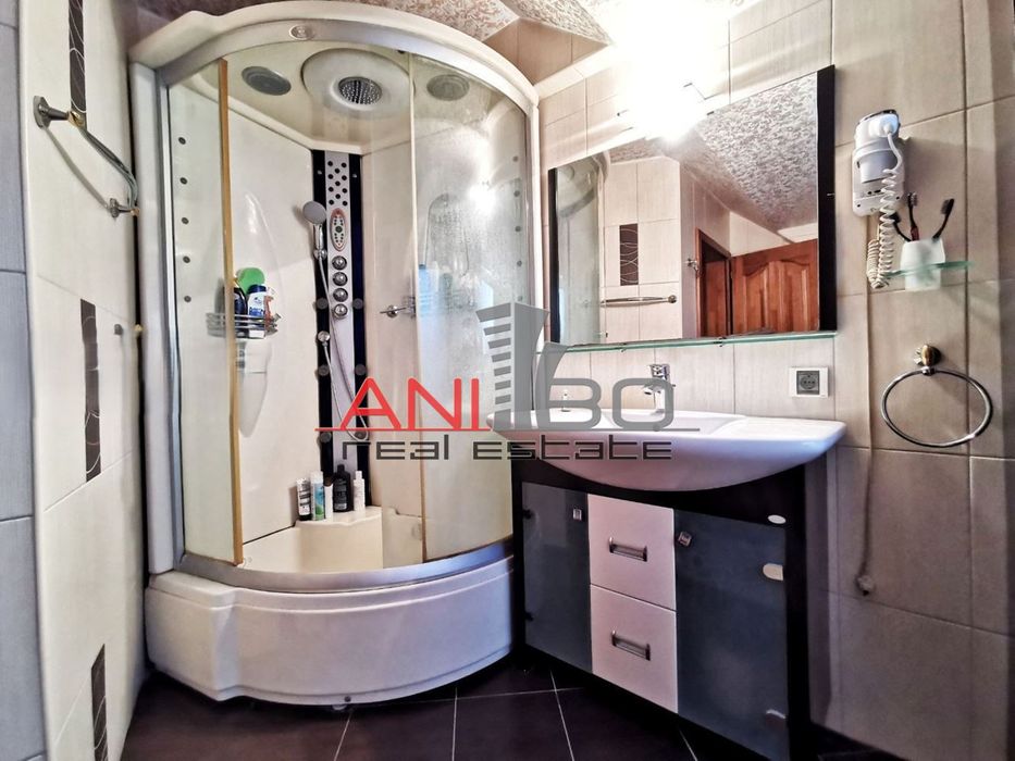 Продава се Тристаен апартамент в Варна, Гръцка махала - 106 кв.м за 2916 €/кв.м - Снимка #11