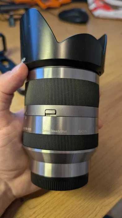 Obiectiv Sony 18-200