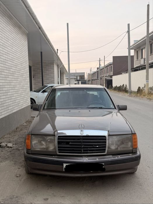 Мерседес ешка е230 w124 124