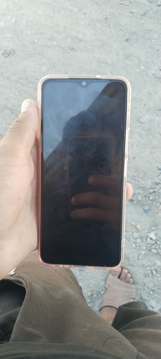 Honor x 6b sotiladi