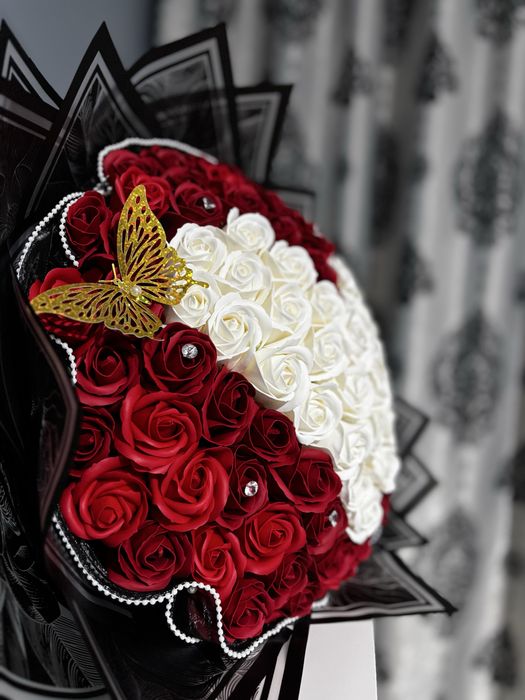 Buchet de 101 trandafiri perlat