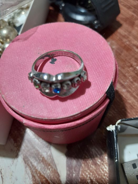 Сребърни пръстени и други накити