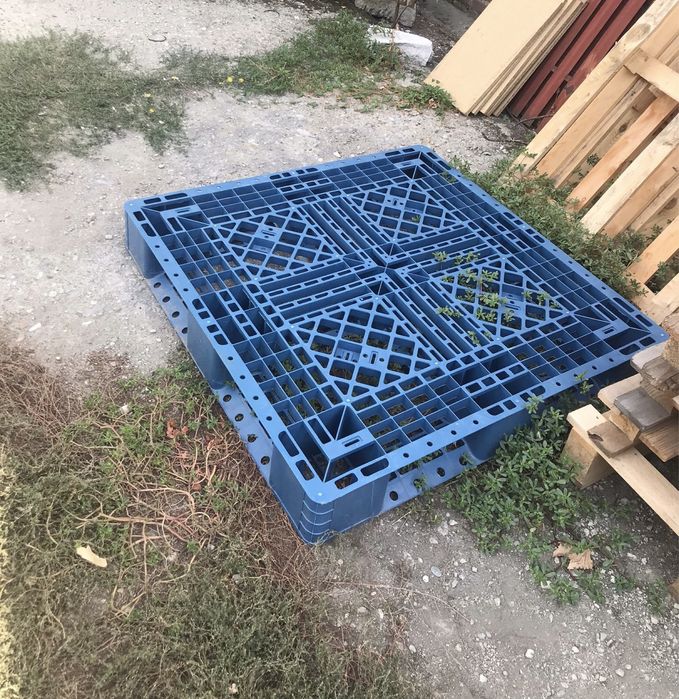 Vând paleți Euro și Non Euro