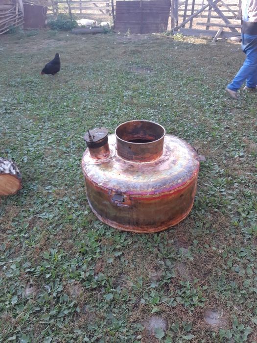 Vand cazane de tuica din cupru alimentar are 130l cu fundu de 3mm pere