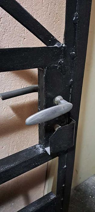 Метална врата за апартамент