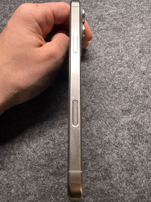 iPhone 16 Pro Max 256 GB Natural Titanium 90%