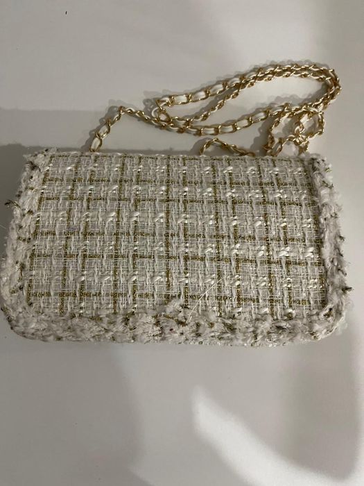 Маленькая квадратная сумка