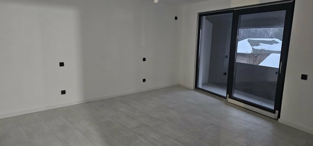 Tineretului amfiteatrul " casa memoriala " Tudor Arghezi" str Mãrțişor