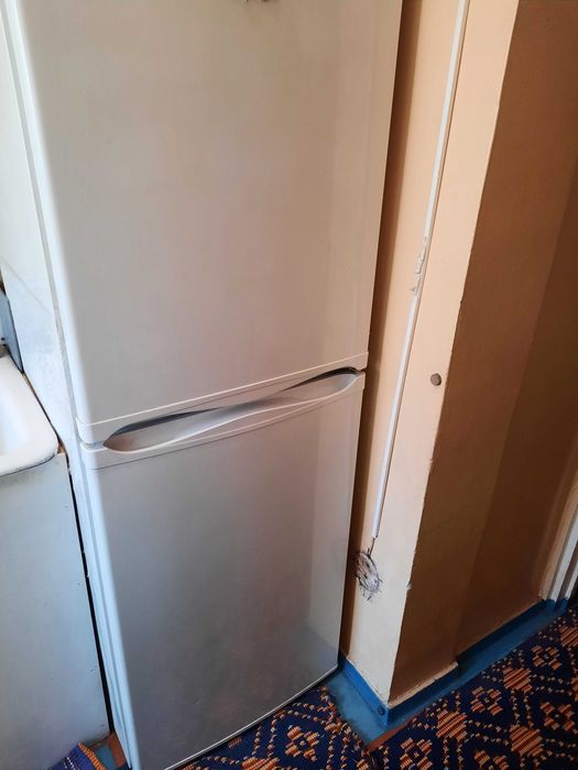 Combina frigorifica Indesit