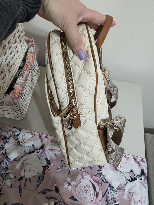 Guess rucsac bej nou