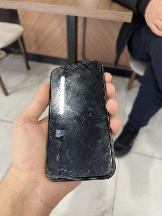 iPhone 11  64 срочно