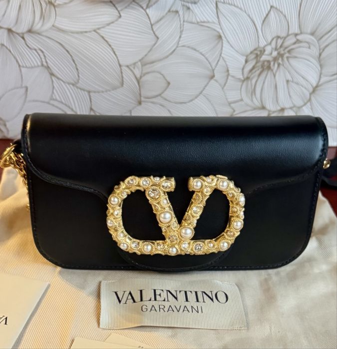 VALENTINO GARAVANI Оригинални Чанти, купена за 2400€, продават се за 1400€,Нови