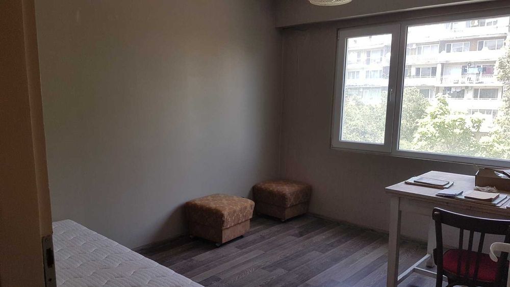 Продава се Четиристаен апартамент в Варна, Цветен квартал - 86 кв.м за 1453 €/кв.м - Снимка #14