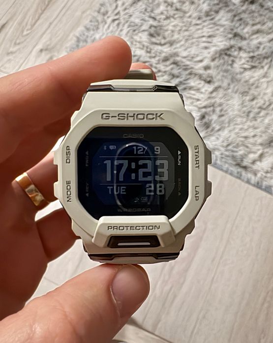 КОЛЕДНА ПРОМОЦИЯ! Смарт часовник Casio gbd 200
